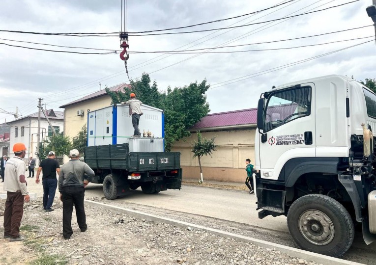 Mahallalarning elektr tarmoqlarini yangilash va modernizatsiya qilish ishlari davom etmoqda