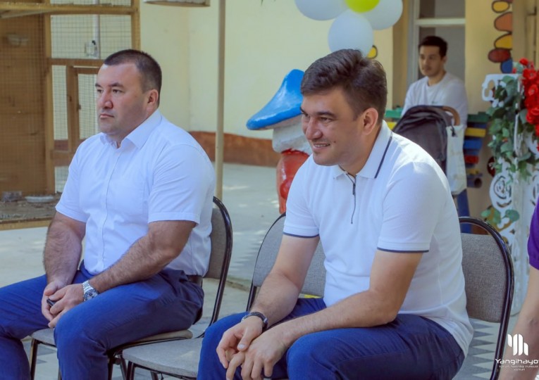 Бугун барча мактабгача таълим муассасаларида байрам шукуҳи кезмоқда