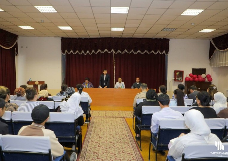 Депутатлар фуқаролар билан учрашув ўтказди