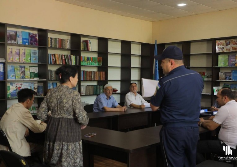 Янгиҳаёт тумани прокурори, туман ИИО ФМБ бошлиғи 