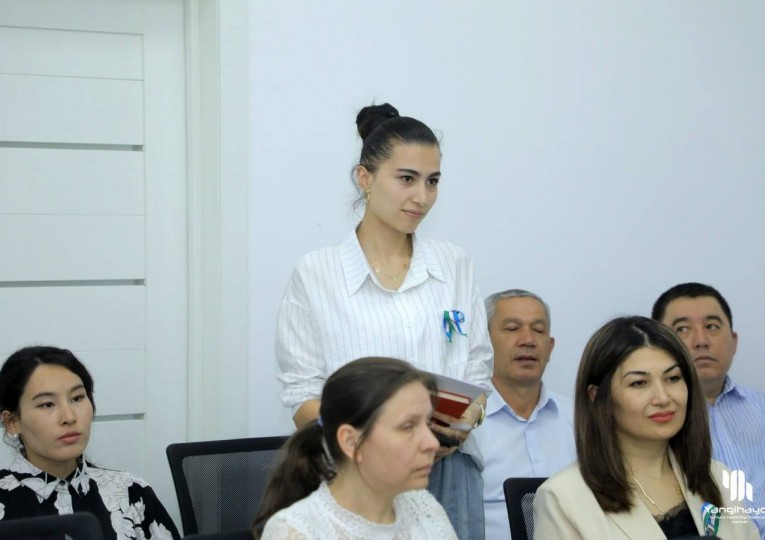 Состоялась двенадцатая сессия Янгихаётского районного Совета народных депутатов второго созыва.