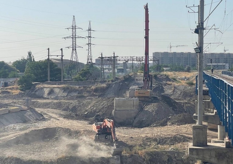 Сегодня хоким района совместно с ответственными лицами ознакомился с творческой работой, проводимой в нашем районе
