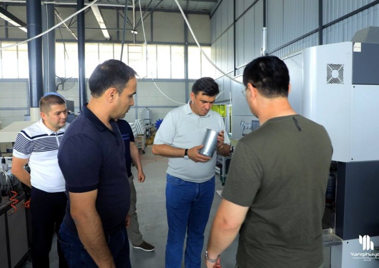 Туман ҳокими корхоналар фаолияти билан танишмоқда