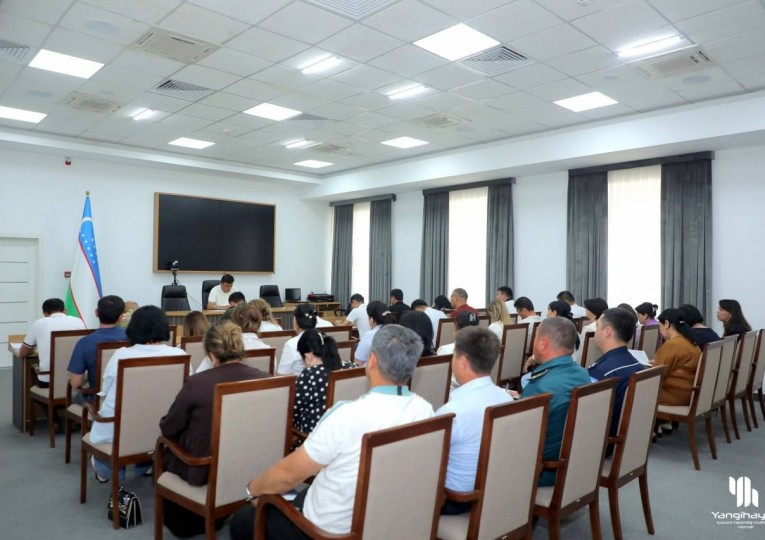 Болалар масалалари бўйича туман комиссиясининг навбатдаги йиғилиши бўлиб ўтди